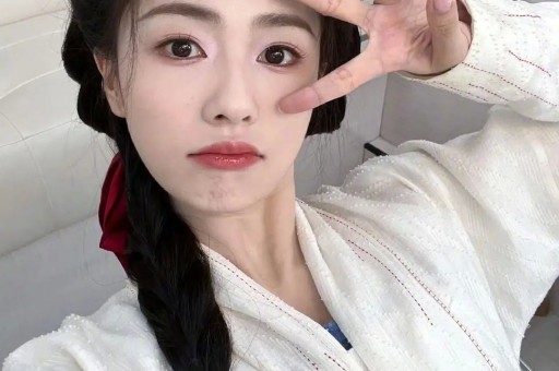 黄一鸣刚被曝出月子就找男人后快乐照片泄露舆论彻底炸锅