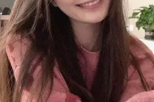 百万网红当众辱骂网友言语恶毒诅咒家人黑料曝光引发众怒