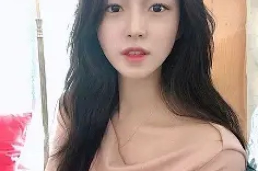 优思益塌房始末：明星集体道歉背后假洋牌与代工厂的真相