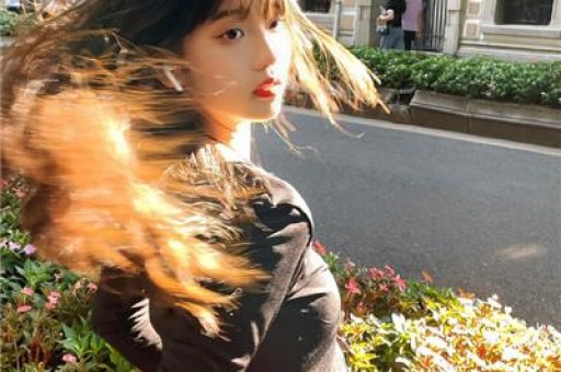 电梯门女主又爆猛料！而后她账号被封了……